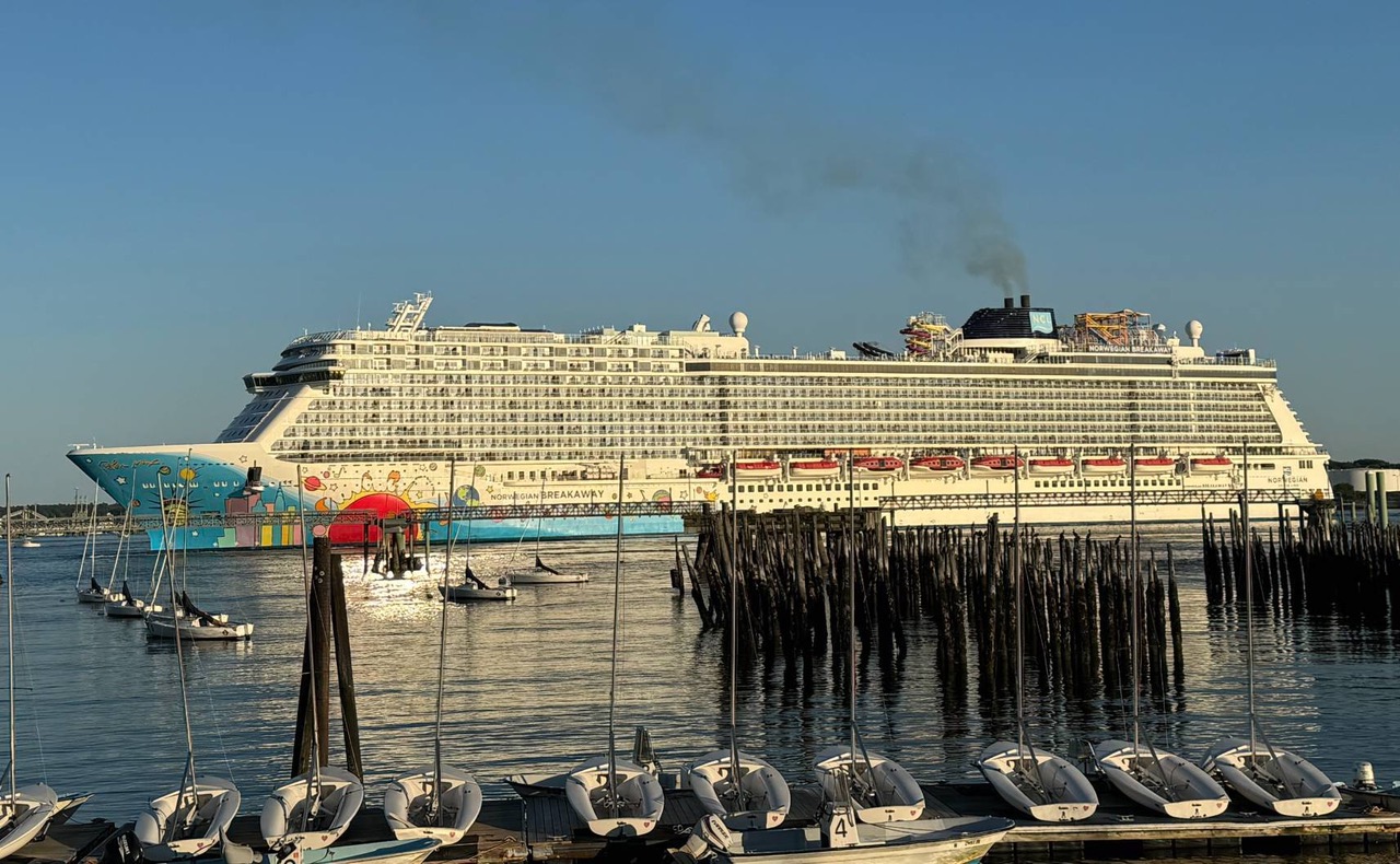picture of portland's port with a cruise ship